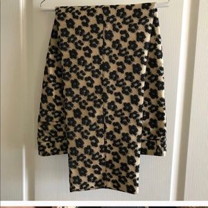 CLOSING CLOSET SO FEEL FREE TO MAKE A OFFER!